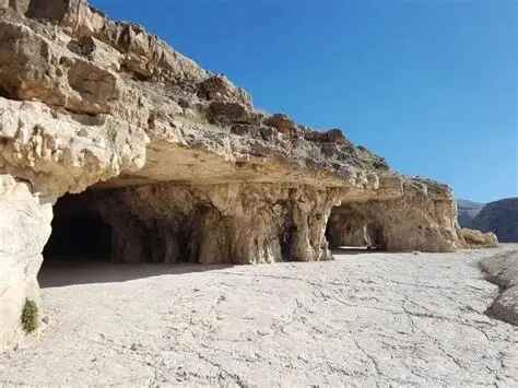جاذبه گردشگری هشتم